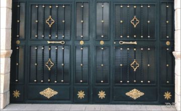 Puerta Doble puerta de bloque en hierro con accesorios y tiradores de cordón en latón