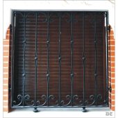 3084 Reja con barrotes de hierro y rizos