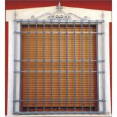 3113 Reja sencilla con adorno superior forjado